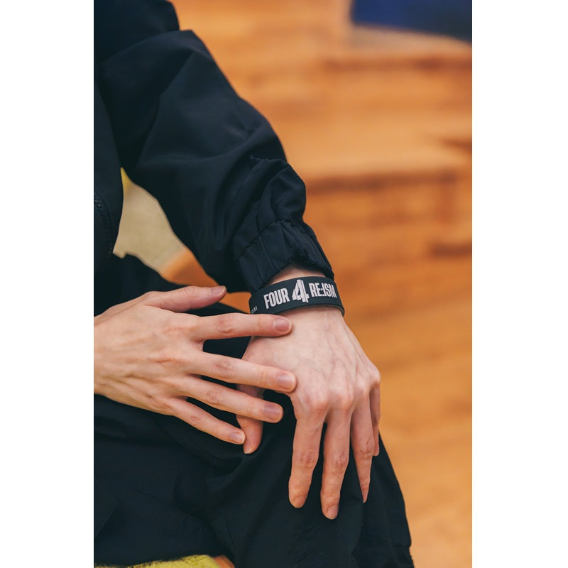 FOUR-RE:ISM Rubber Band